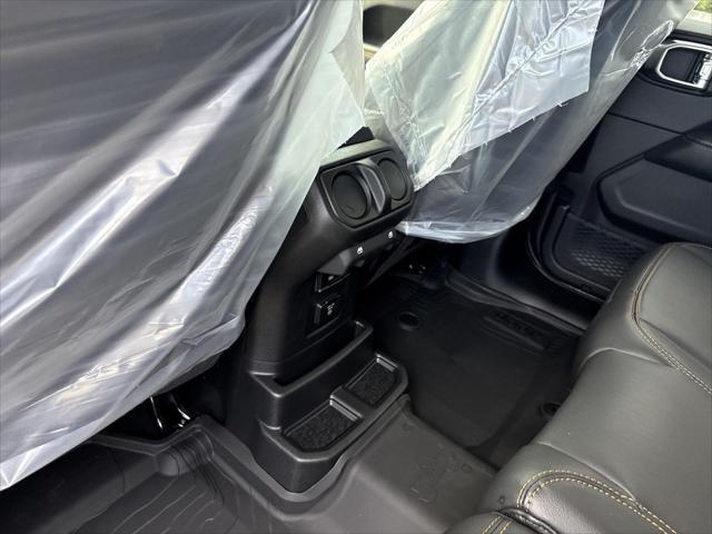new 2025 Jeep Wrangler car, priced at $53,803