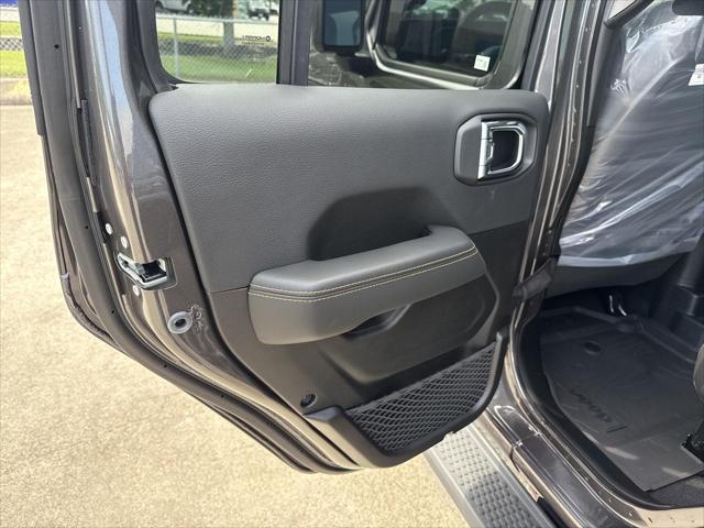 new 2025 Jeep Wrangler car, priced at $53,803