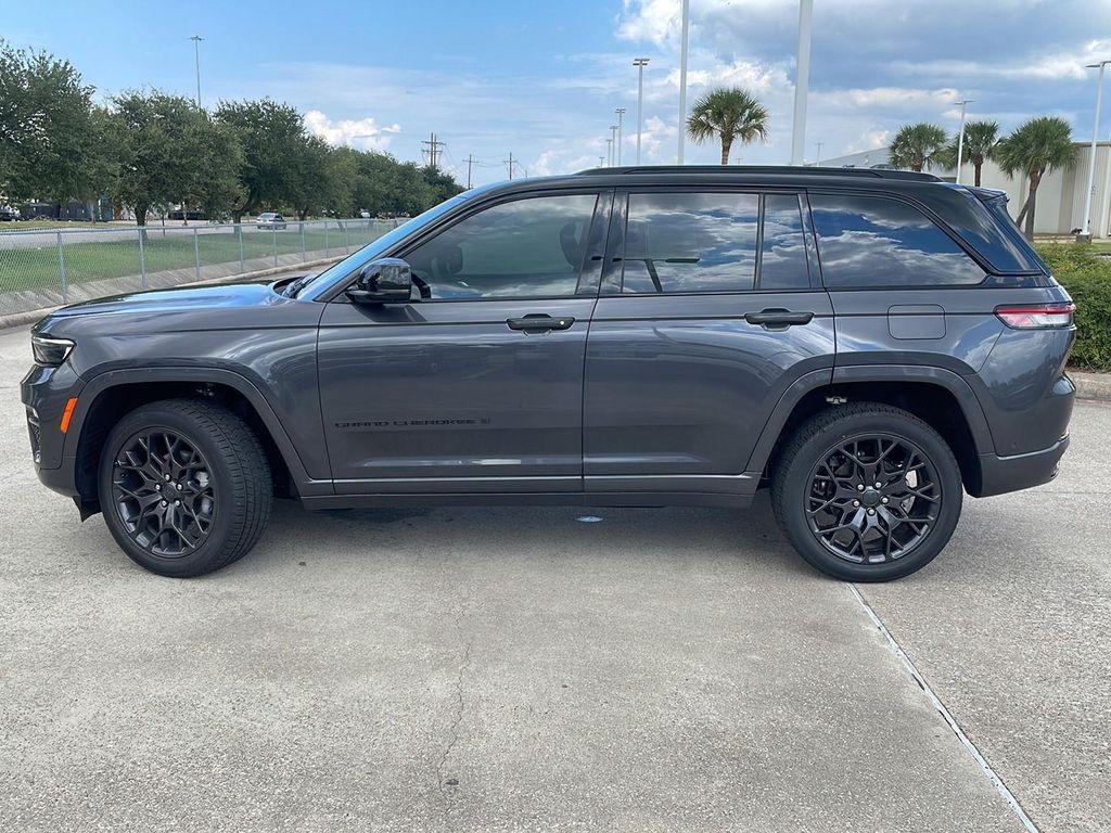 new 2025 Jeep Grand Cherokee car, priced at $56,641