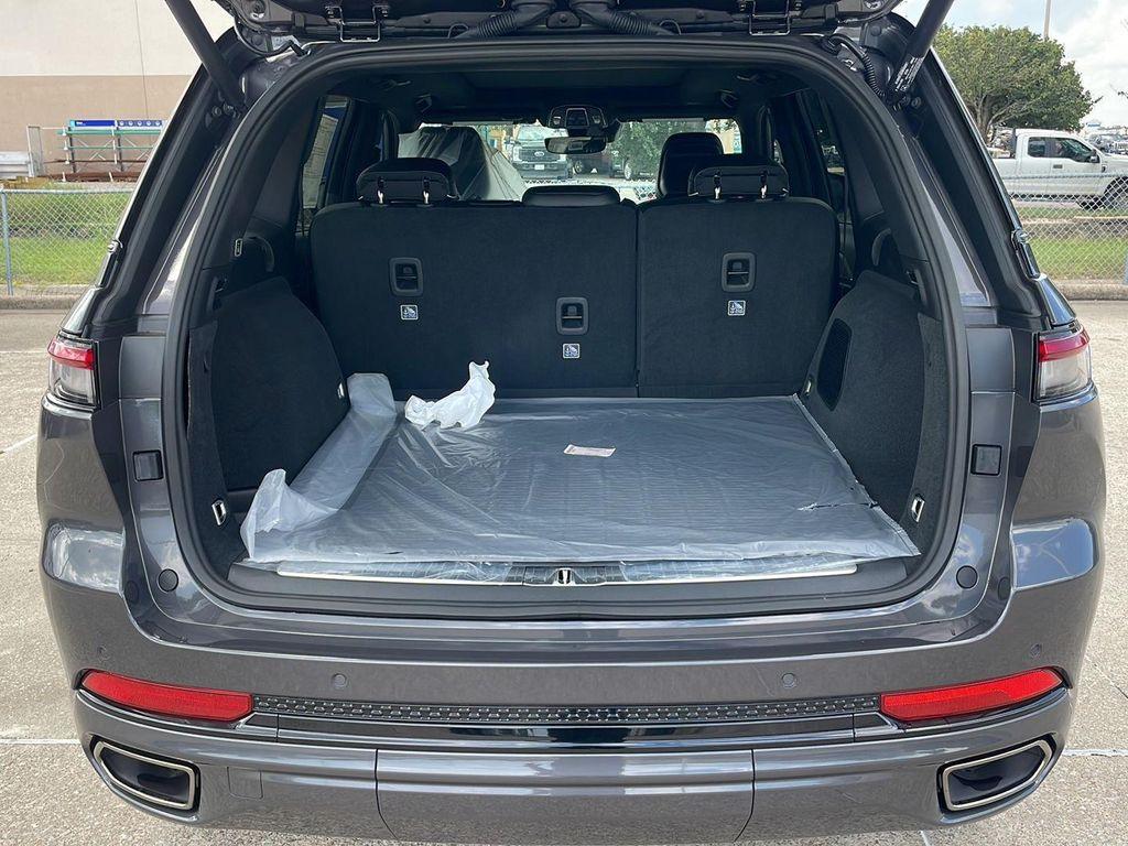 new 2025 Jeep Grand Cherokee car, priced at $56,641