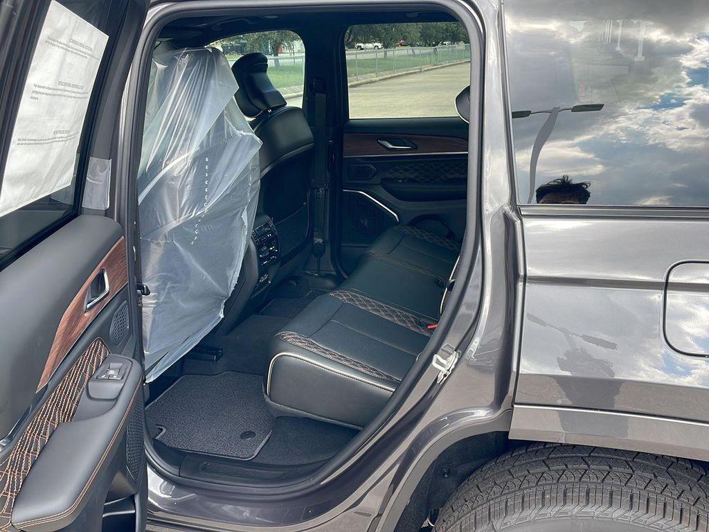 new 2025 Jeep Grand Cherokee car, priced at $56,641
