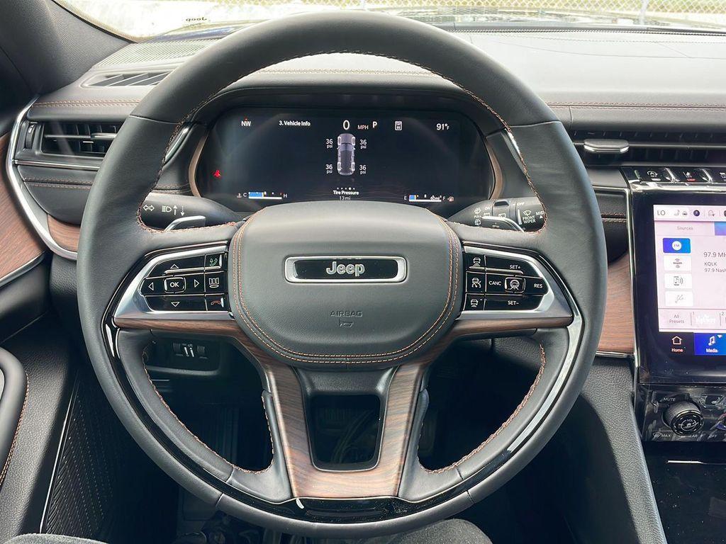 new 2025 Jeep Grand Cherokee car, priced at $56,641