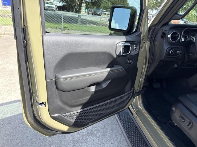 new 2025 Jeep Gladiator car, priced at $42,824