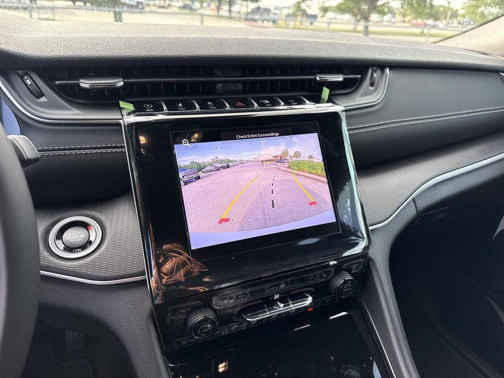 new 2025 Jeep Grand Cherokee L car, priced at $39,936