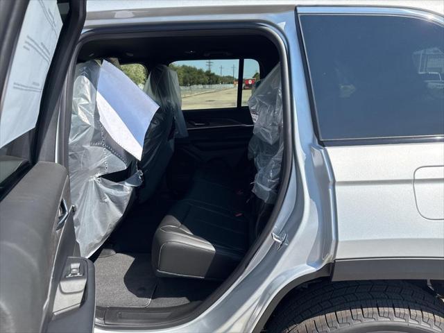 new 2025 Jeep Grand Cherokee car, priced at $40,932