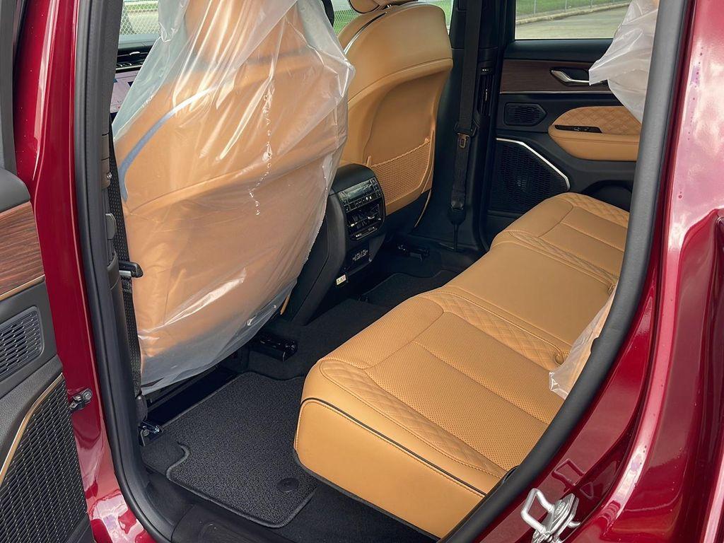 new 2025 Jeep Grand Cherokee car, priced at $54,368