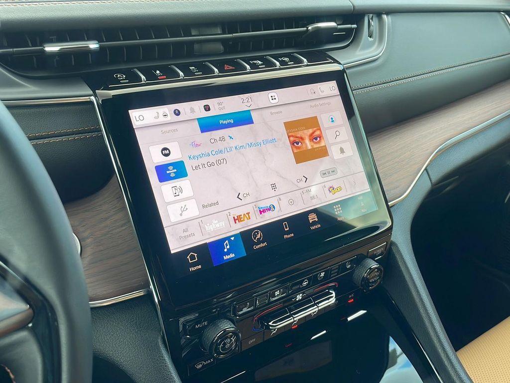new 2025 Jeep Grand Cherokee car, priced at $54,368