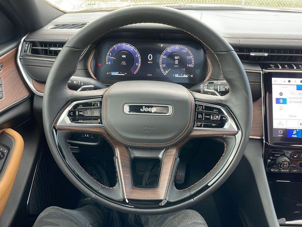 new 2025 Jeep Grand Cherokee car, priced at $54,368