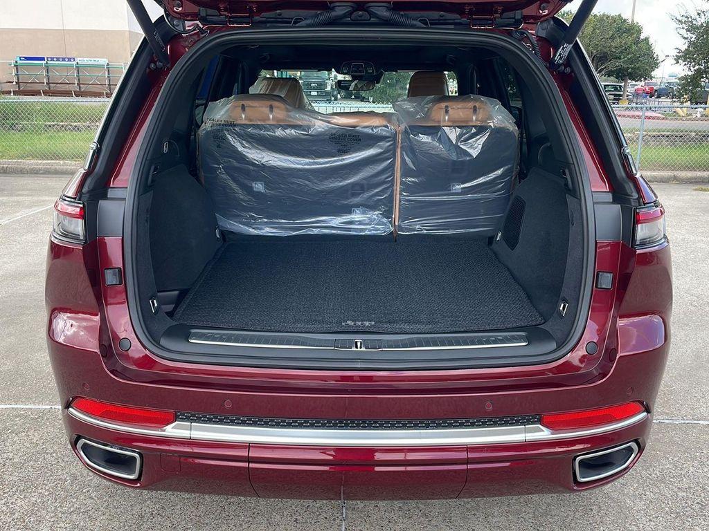 new 2025 Jeep Grand Cherokee car, priced at $54,368