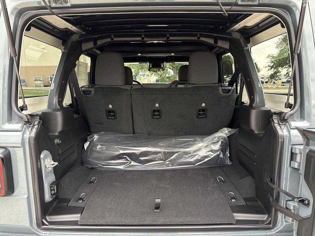 new 2025 Jeep Wrangler car, priced at $46,257