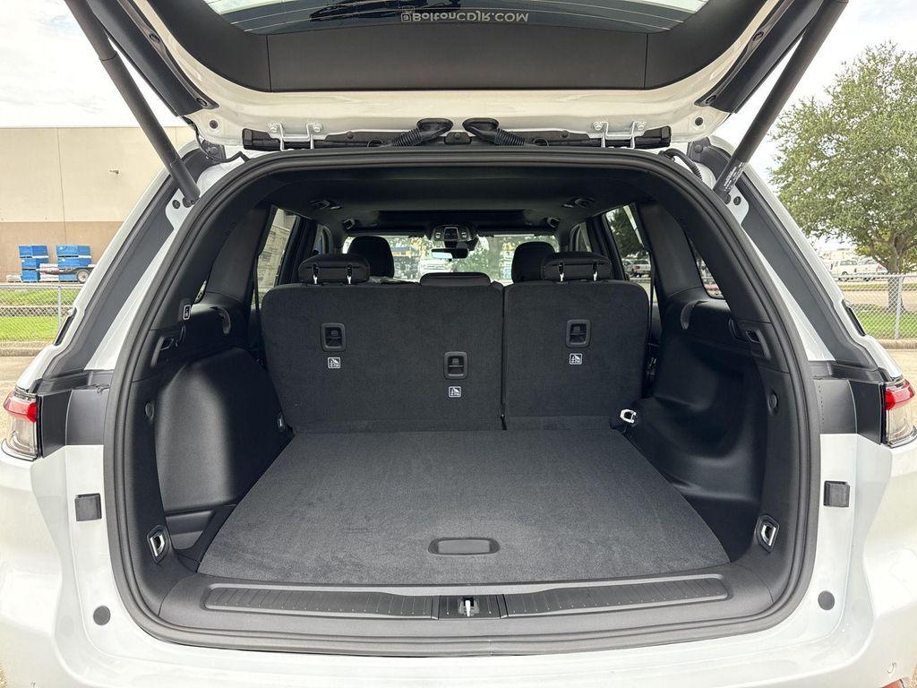 new 2025 Jeep Grand Cherokee car, priced at $35,028