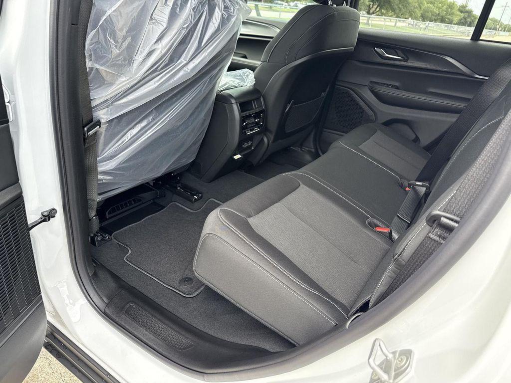 new 2025 Jeep Grand Cherokee car, priced at $35,028
