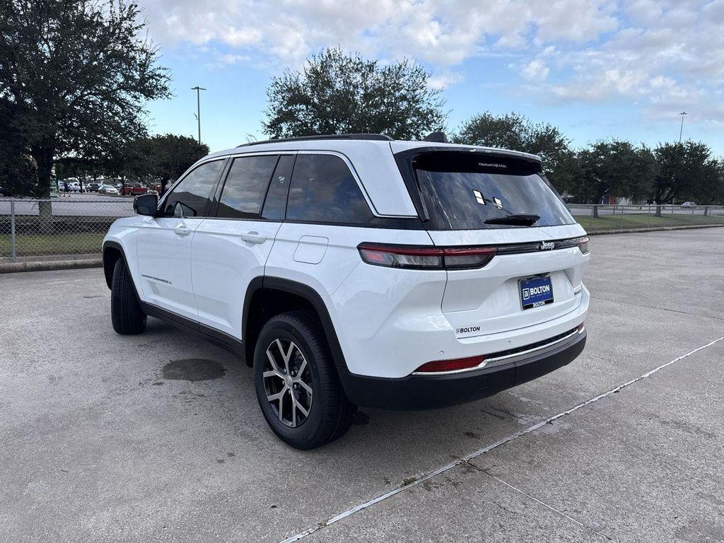 new 2025 Jeep Grand Cherokee car, priced at $39,652