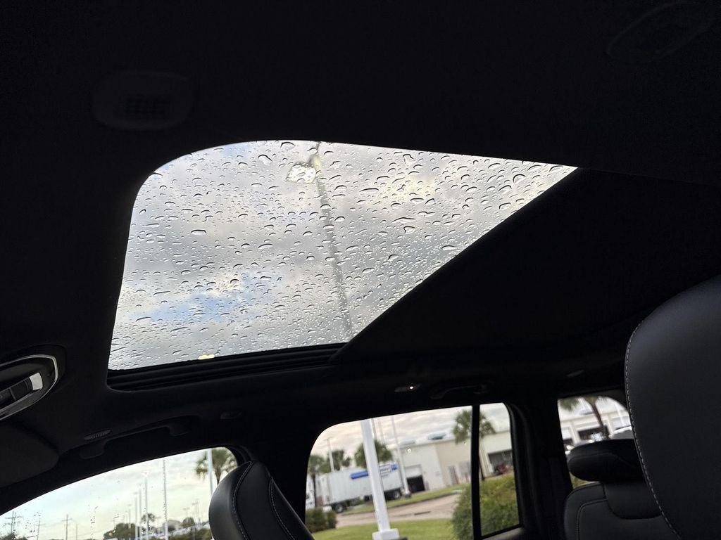 new 2025 Jeep Grand Cherokee car, priced at $39,652