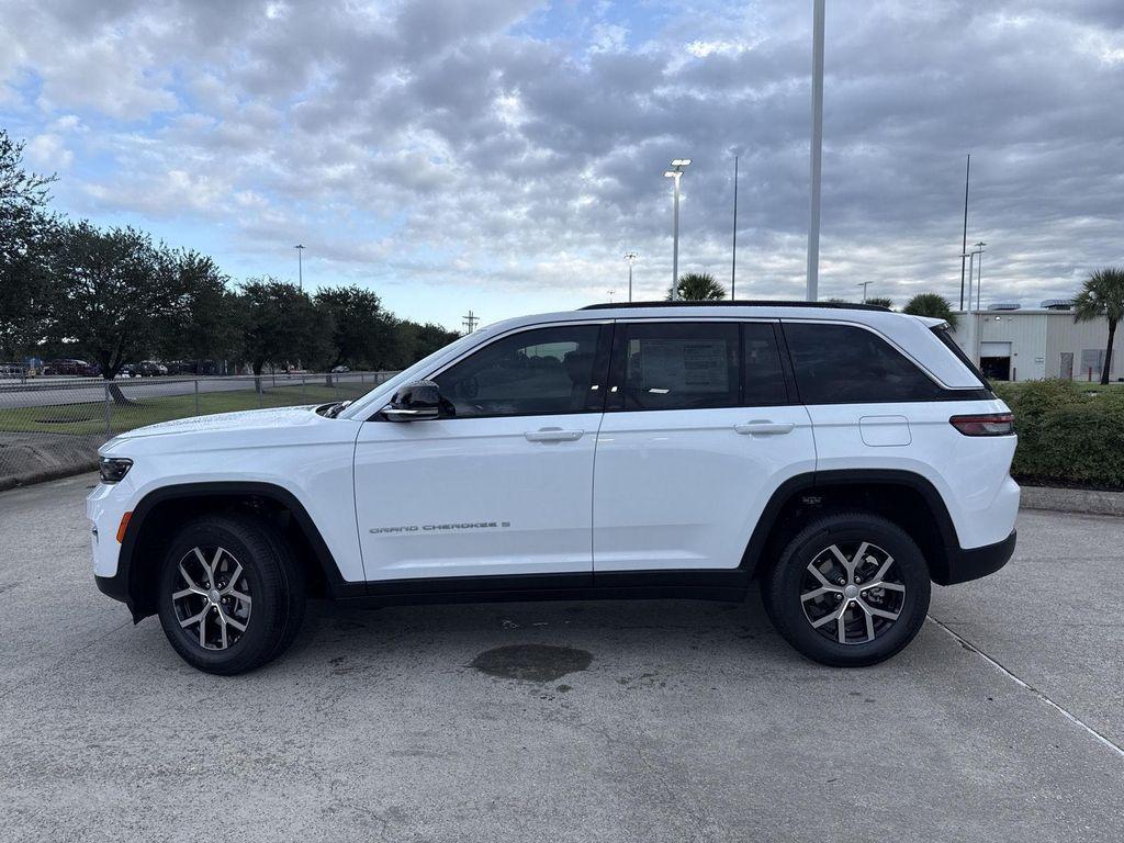 new 2025 Jeep Grand Cherokee car, priced at $39,652