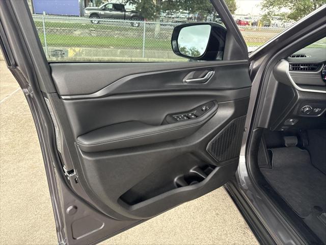 new 2025 Jeep Grand Cherokee L car, priced at $41,156