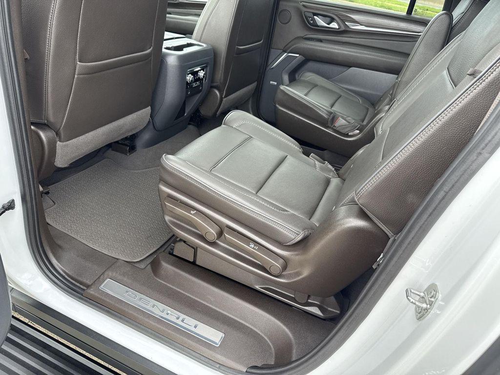 used 2023 GMC Yukon XL car, priced at $54,076