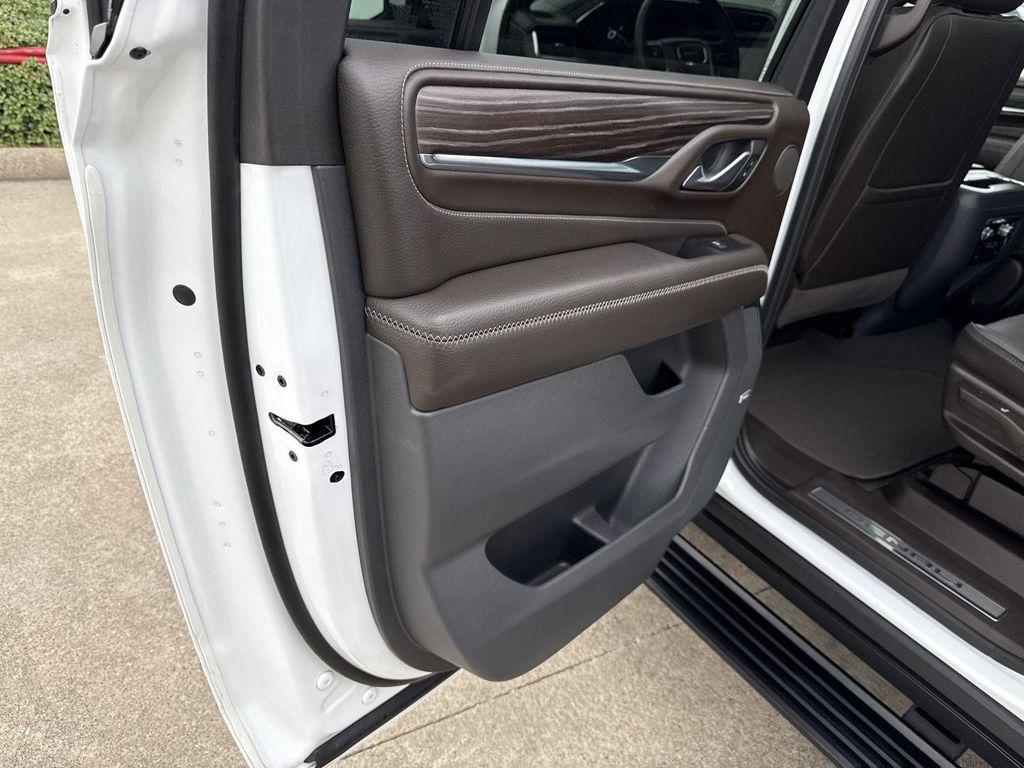 used 2023 GMC Yukon XL car, priced at $54,076