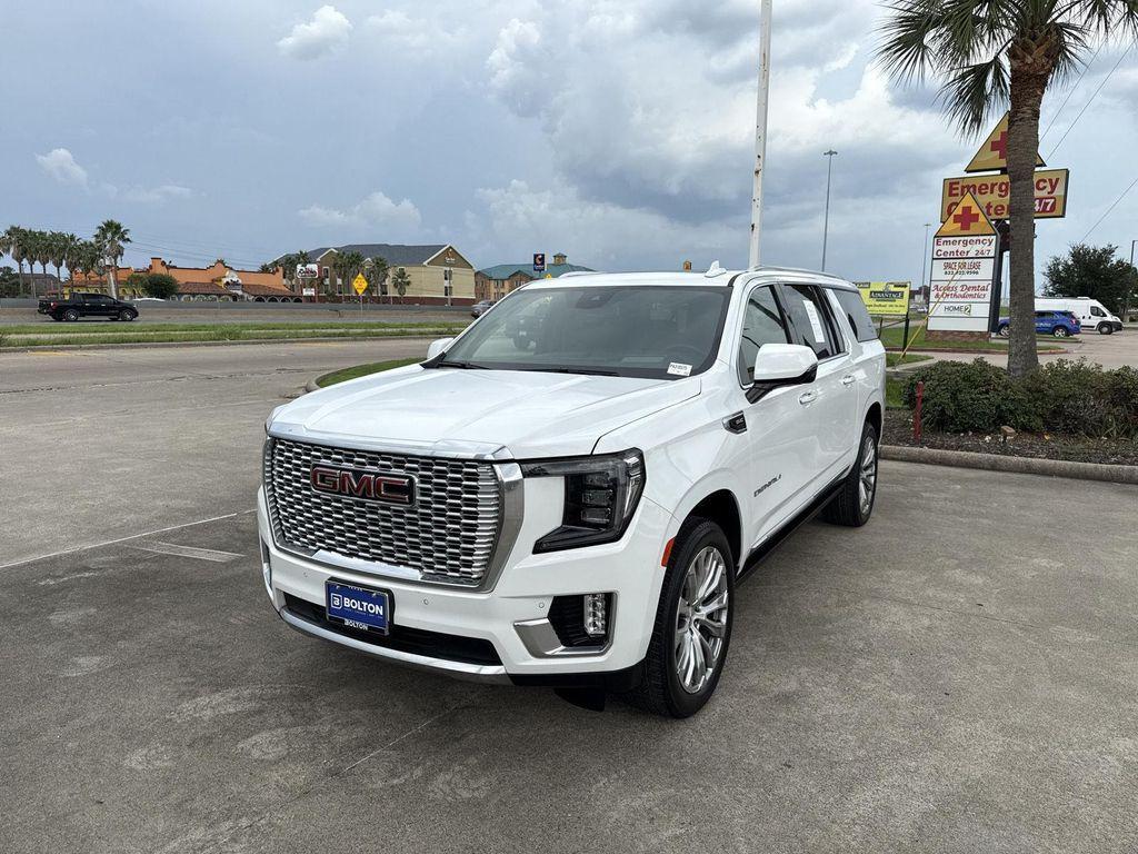 used 2023 GMC Yukon XL car, priced at $54,076