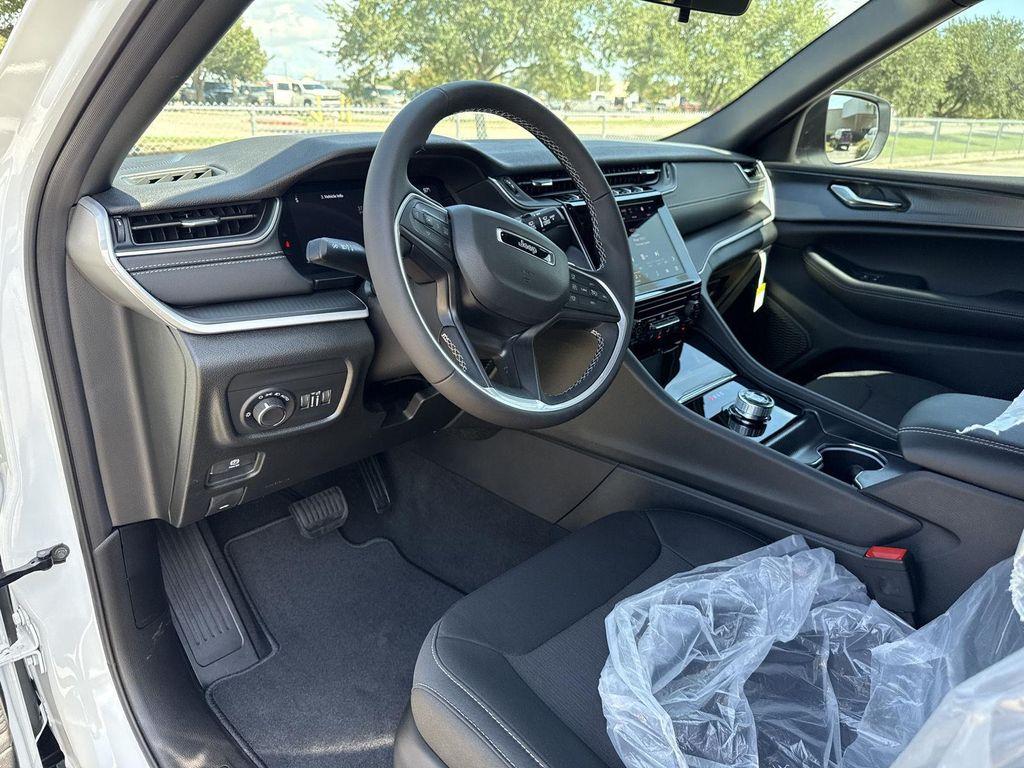 new 2025 Jeep Grand Cherokee L car, priced at $34,896