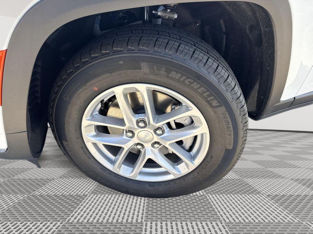 new 2025 Jeep Grand Cherokee L car, priced at $35,296