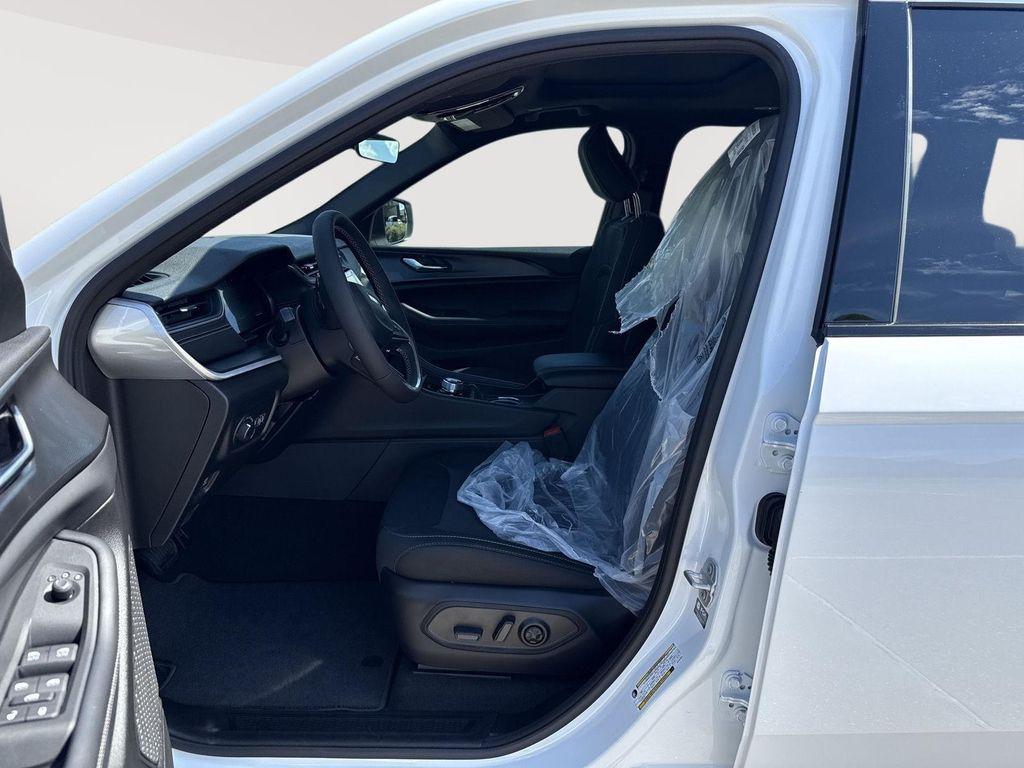 new 2025 Jeep Grand Cherokee L car, priced at $35,296