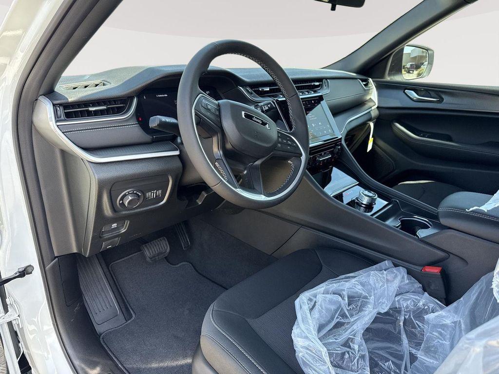 new 2025 Jeep Grand Cherokee L car, priced at $35,296