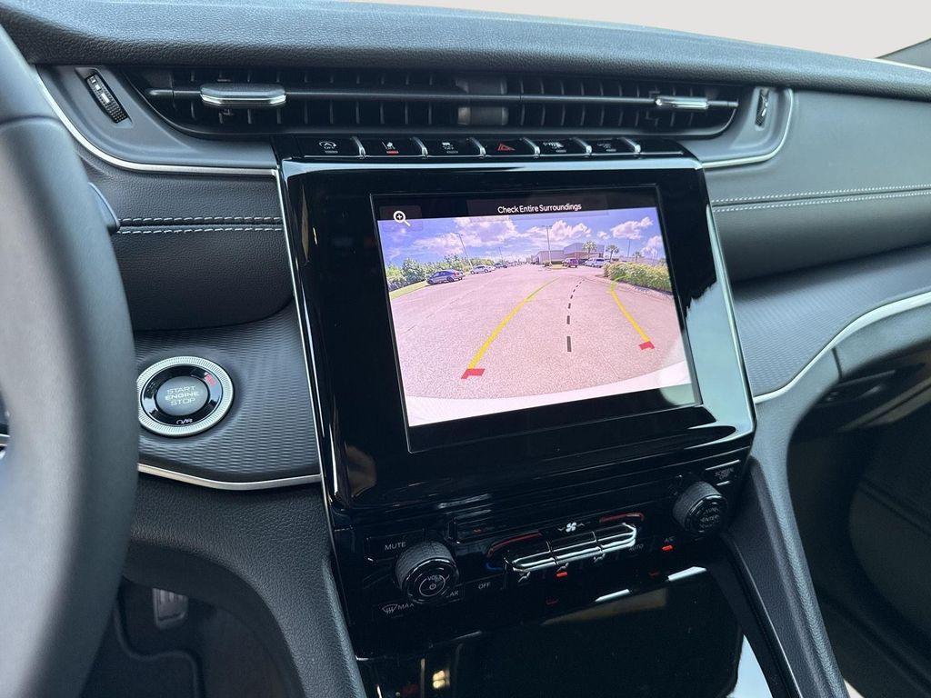 new 2025 Jeep Grand Cherokee L car, priced at $35,296