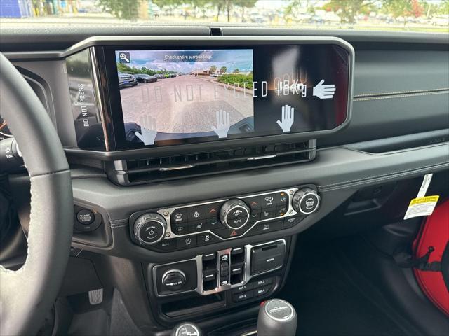 new 2025 Jeep Gladiator car, priced at $43,990