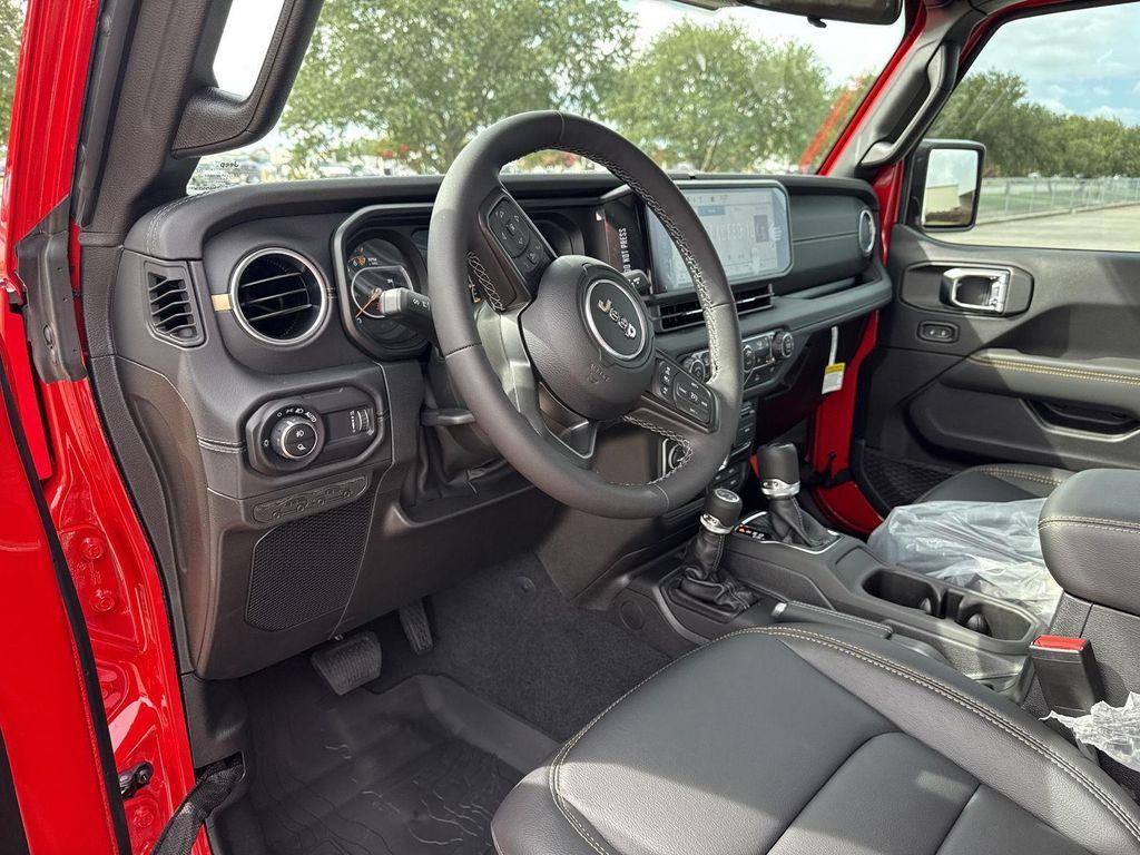 new 2025 Jeep Gladiator car, priced at $44,140