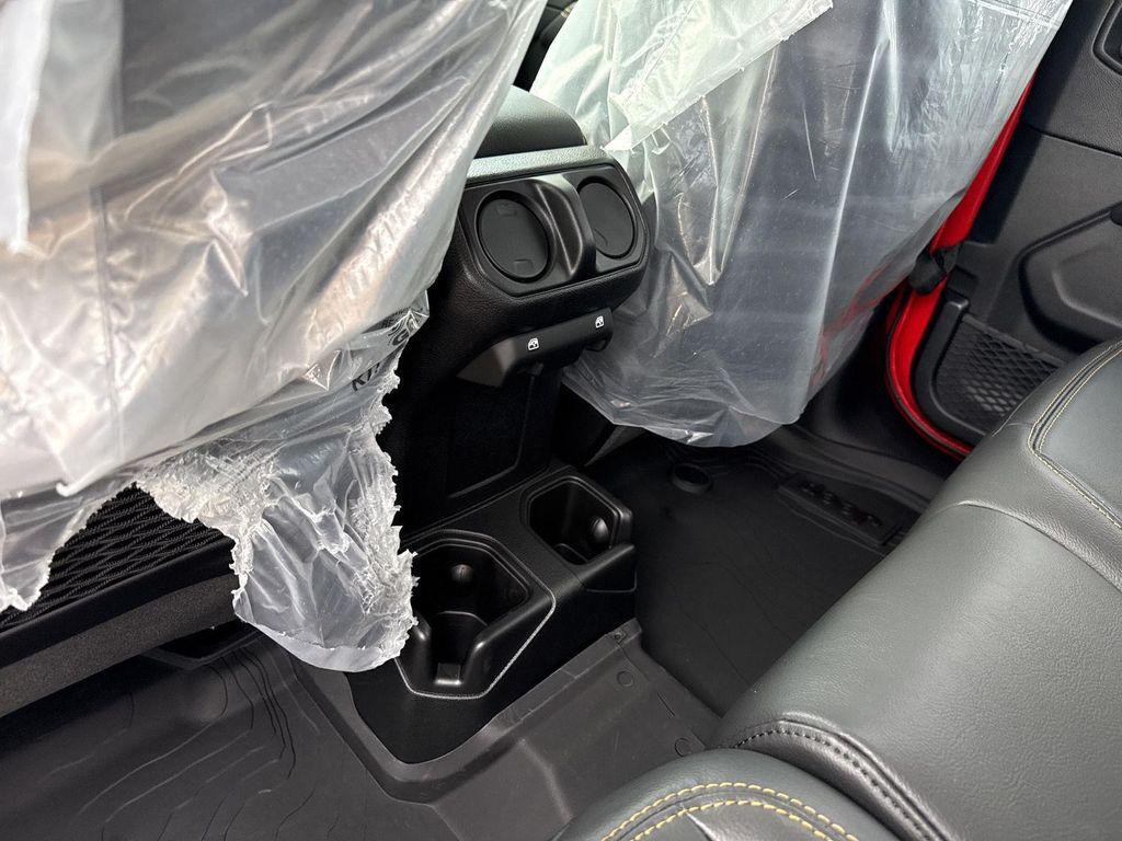new 2025 Jeep Gladiator car, priced at $44,140
