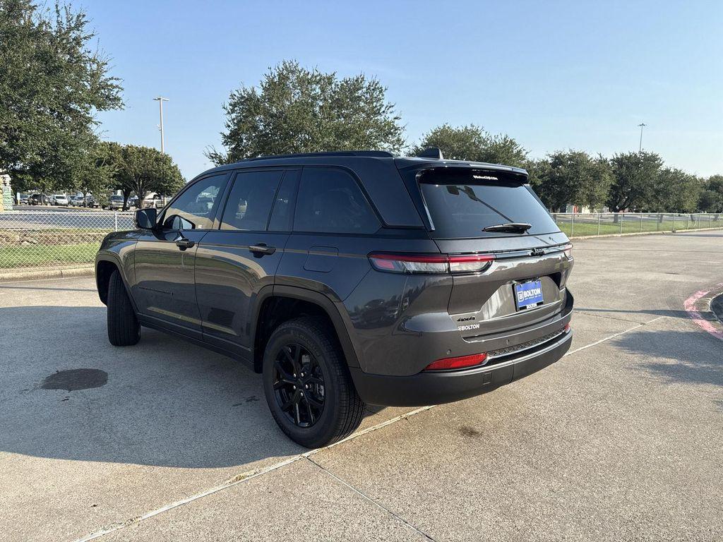 new 2025 Jeep Grand Cherokee car, priced at $39,726