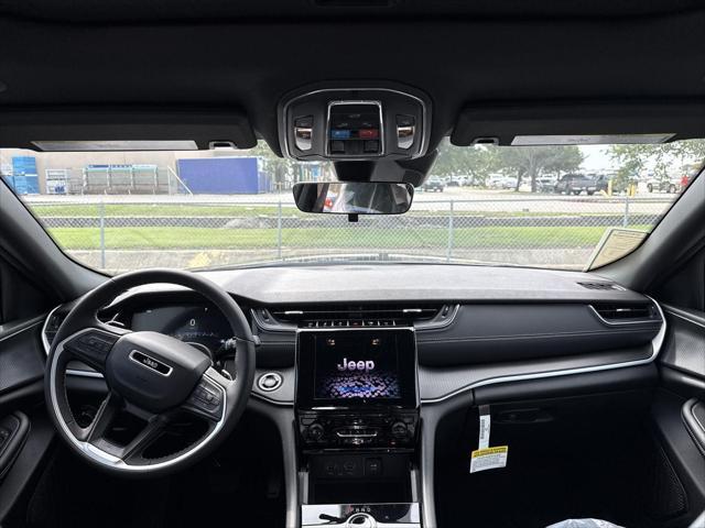 new 2025 Jeep Grand Cherokee car, priced at $39,012