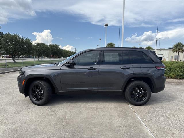 new 2025 Jeep Grand Cherokee car, priced at $39,012