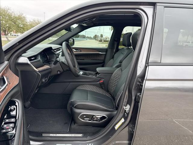 new 2025 Jeep Grand Cherokee L car, priced at $59,152