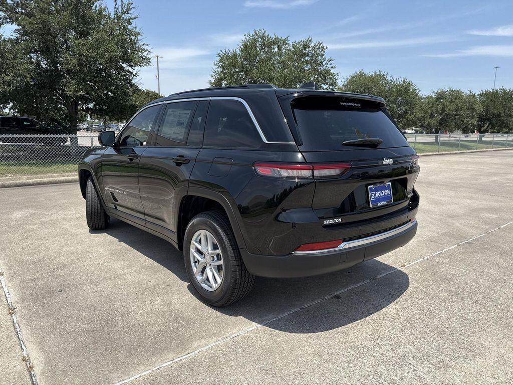 new 2025 Jeep Grand Cherokee car, priced at $33,348