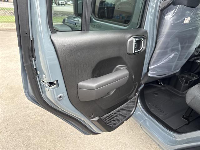 new 2025 Jeep Wrangler car, priced at $37,680