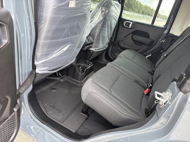 new 2025 Jeep Wrangler car, priced at $37,680