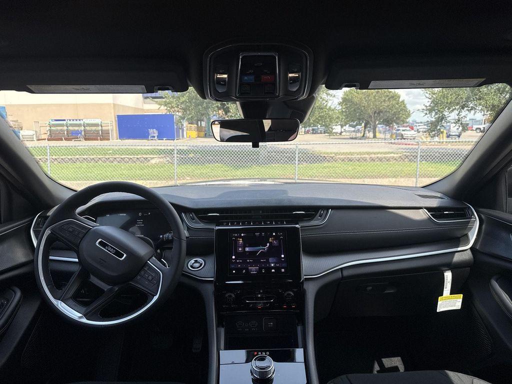 new 2025 Jeep Grand Cherokee car, priced at $35,564