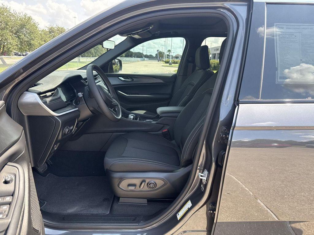 new 2025 Jeep Grand Cherokee car, priced at $35,564