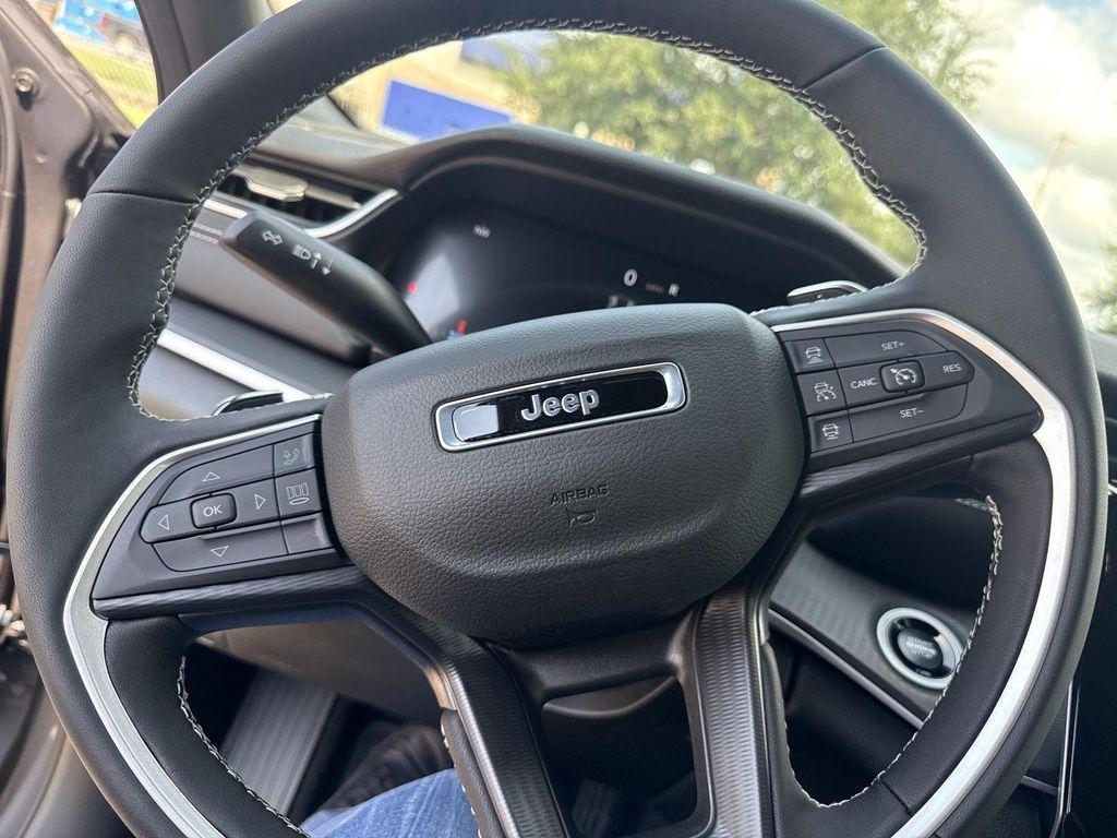 new 2025 Jeep Grand Cherokee car, priced at $35,564