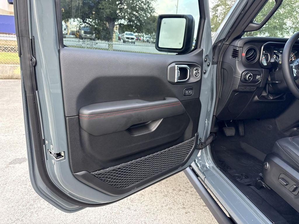 new 2025 Jeep Wrangler car, priced at $67,495