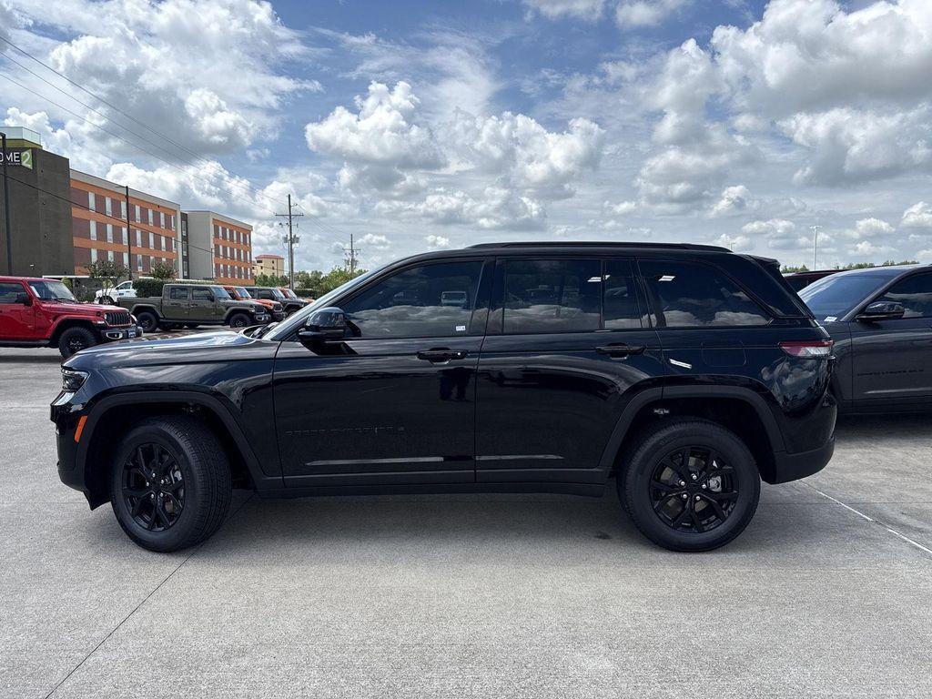 new 2025 Jeep Grand Cherokee car, priced at $37,266
