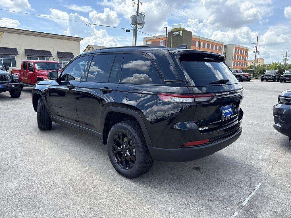 new 2025 Jeep Grand Cherokee car, priced at $37,266