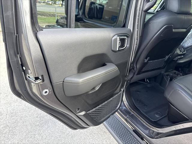 new 2025 Jeep Gladiator car, priced at $42,824