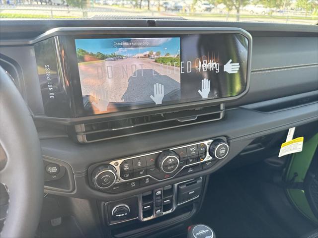 new 2025 Jeep Gladiator car, priced at $42,824