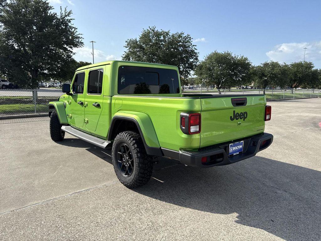 new 2025 Jeep Gladiator car, priced at $41,874