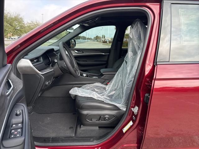 new 2025 Jeep Grand Cherokee L car, priced at $48,302