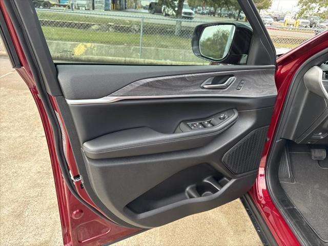 new 2025 Jeep Grand Cherokee L car, priced at $48,302