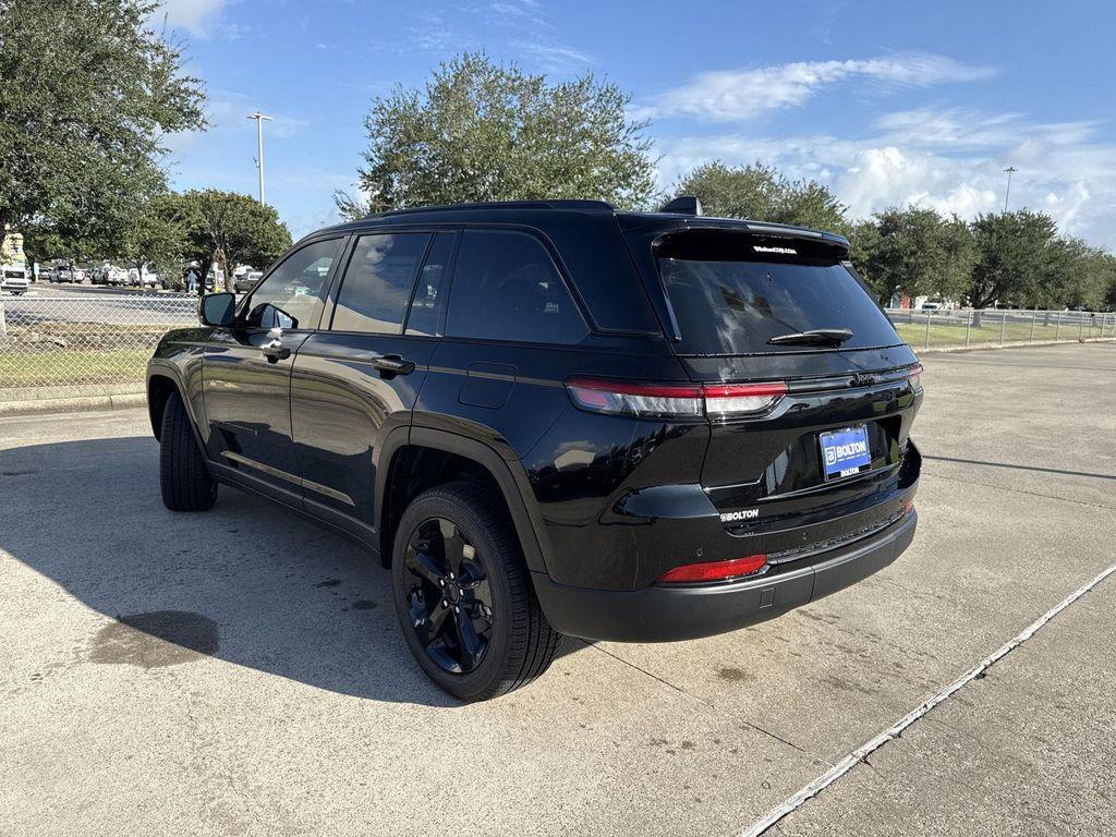 new 2025 Jeep Grand Cherokee car, priced at $43,641